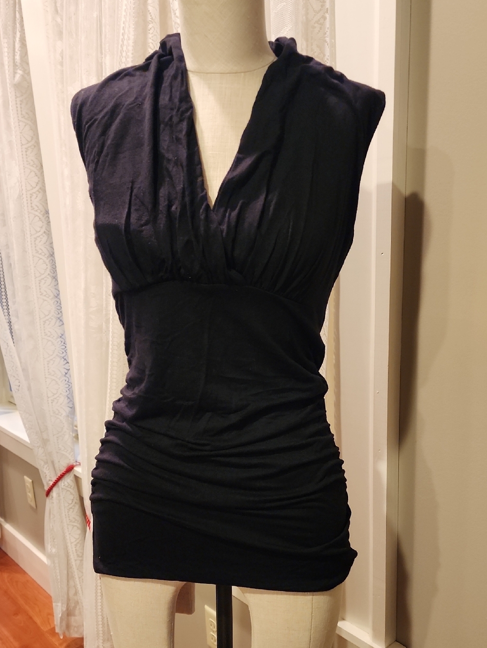 Ann Taylor Deep V Sleeveless Tank in Black